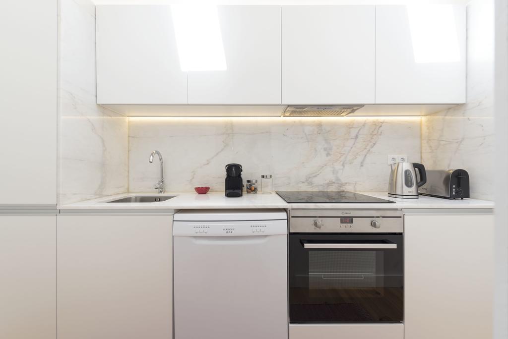 Lovelystay - Top Floor Balcony Apartment ปอร์โต ภายนอก รูปภาพ