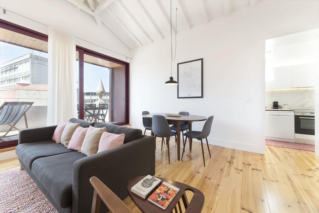 Lovelystay - Top Floor Balcony Apartment ปอร์โต ภายนอก รูปภาพ
